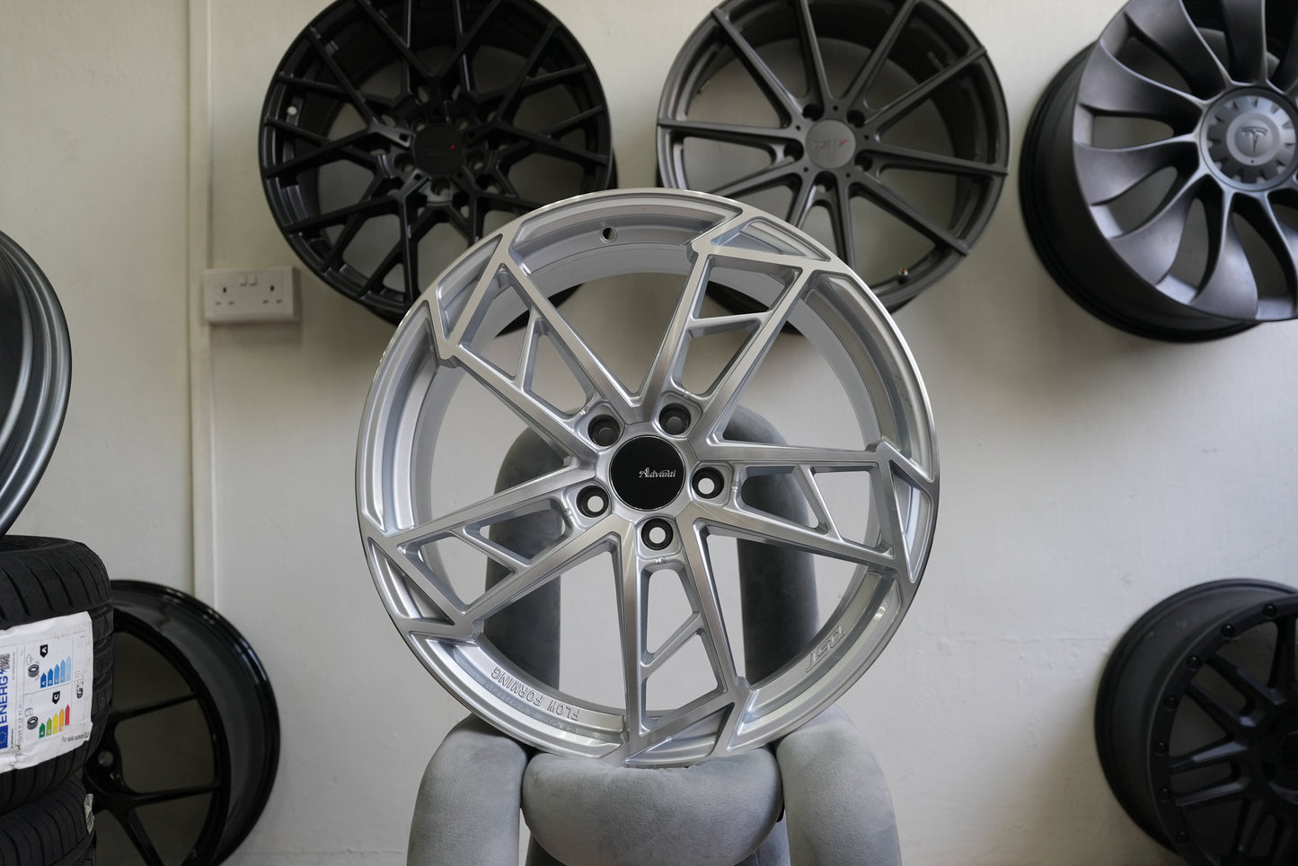 {INSTOCK} 19" Advanti N609D Rims