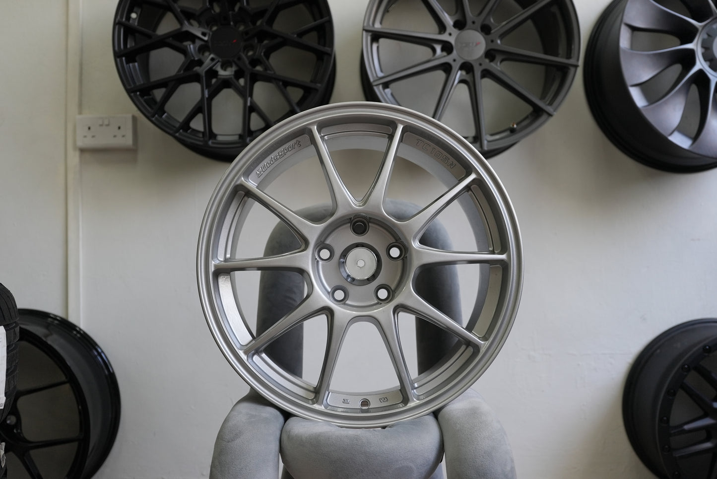 {INSTOCK} 17" JRD Multi-Spoke Rims